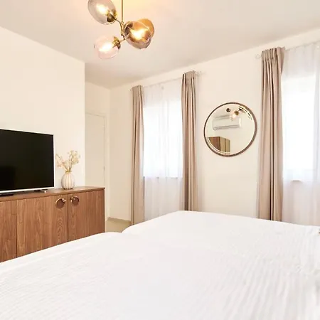 Leon By Гостевой дом Бртонигла